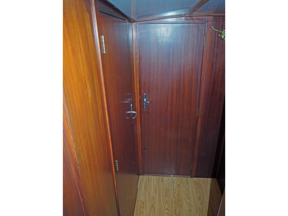 Aft cabin, Accommodation